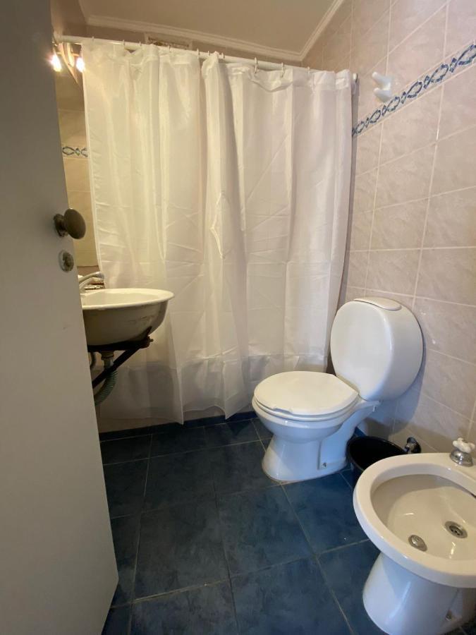 Wanna La Plata Hostel Bagian luar foto